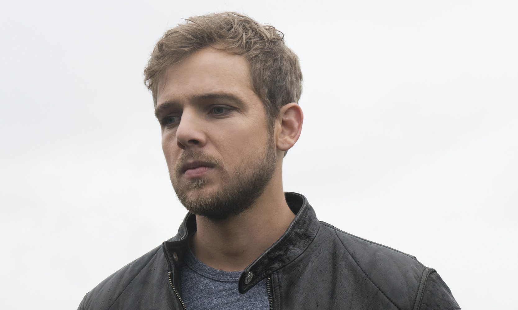 Photos: Max Thieriot: Playing Norma Bates' Other Son - Front Row Featu...
